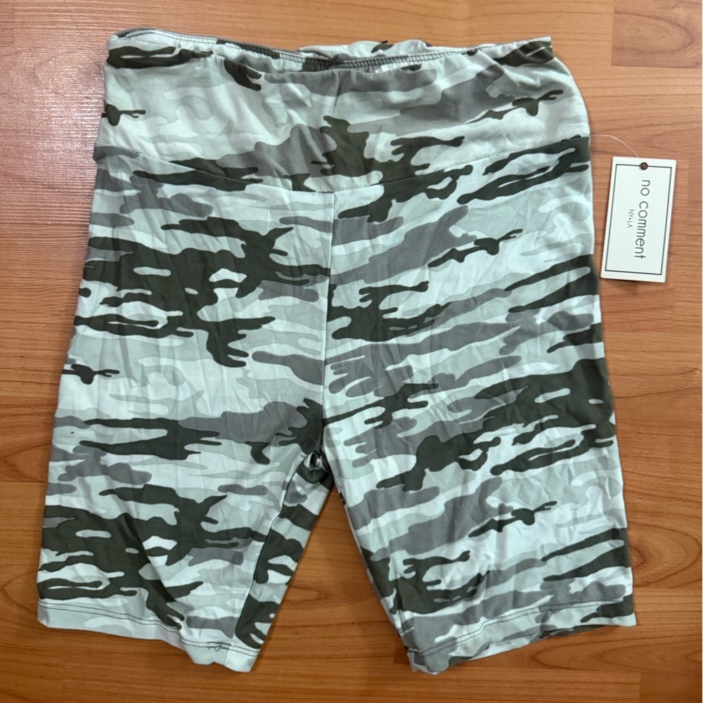 New No Comment NY.LA Juniors Camo Printed Pull On Mini Stretch Shorts Size XL